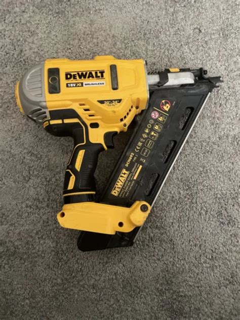 Dewalt Dcn692n 18v Xr Brushless First Fix Angled Nail Gun Good Condition £180 00 Picclick Uk