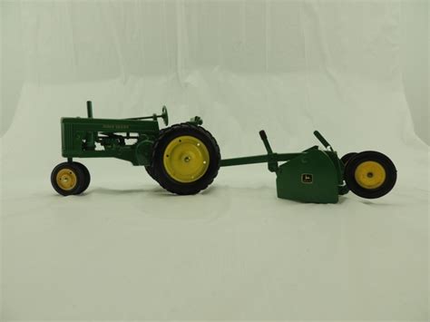 1 16th Ertl John Deere 2 Items Aumann Auctions Inc