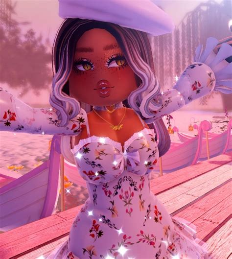 Fluffy Agony In Aesthetic Roblox Royale High Outfits Royal