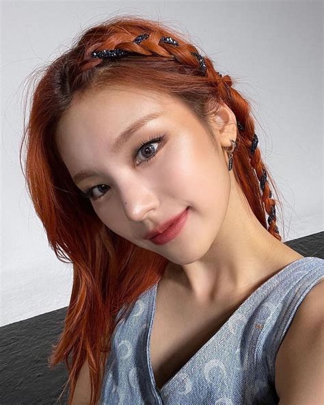 Yeji Pics On Twitter Instagram Update Jeonju Orange Hair Lady