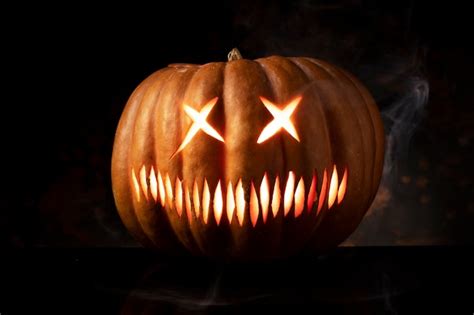 Easy Scary Face Pumpkin Carving Ideas Your Neighbors Will Envy