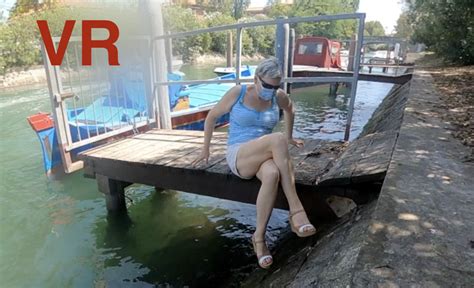 A Mature Cunt Public Bus Double Crossed Legs Orgasms