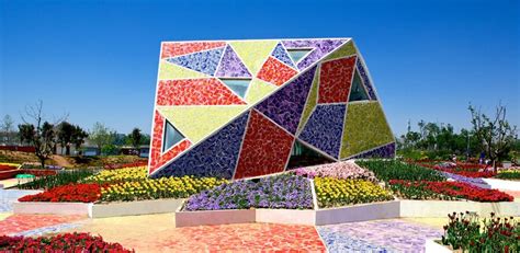 The Mosaic Park - Architecture And Landscape, Ceramics And Flowers