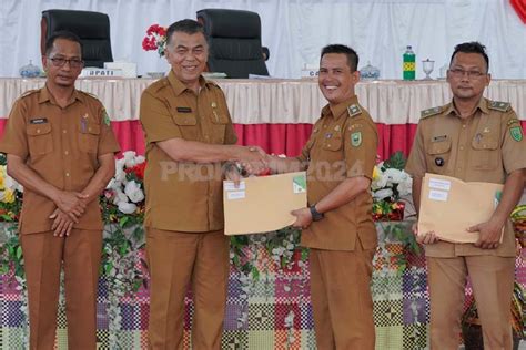 Buka Musrenbang Kecamatan Serasan Timur Tahun Bupati Natuna