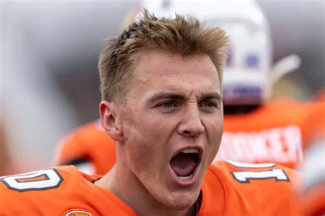 The Denver Broncos Are The Favorites To Draft Oregon Quarterback Bo Nix