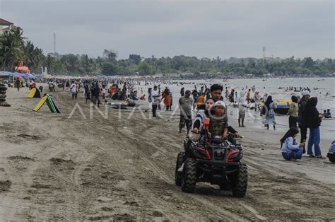 Wisata Anyer Saat Libur Tahun Baru Antara Foto