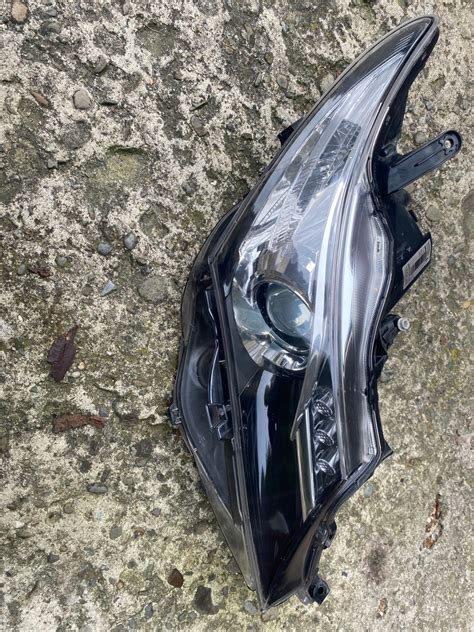 Lampa Prawa Prz D Toyota Auris Europa Oficjalne