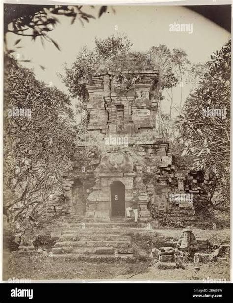 Pin By Abimanyu On Asia Kerajaan Majapahit Anime Ancient Architecture