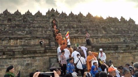 Rangkaian Acara Hari Raya Waisak Be Di Candi Borobudur