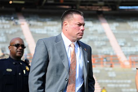 Butch Jones praises team, Dobbs after big win over Kentucky