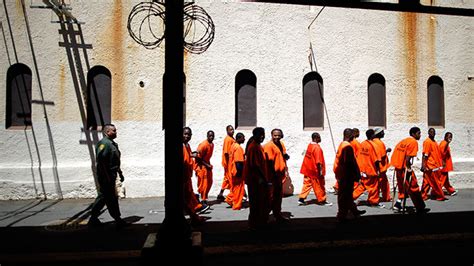 Man refused medical care, left in Arkansas jail with his 'colon hanging ...