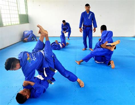 Projeto Jiu Jitsu nas Escolas realiza aulão no Imperial Shopping