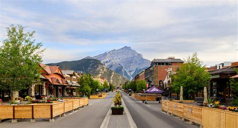 Banff Town Lake Louise Village Banff Lake Louise Tourism