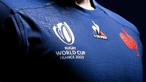 XV de France le maillot des Bleus pour la Coupe du monde a été dévoilé