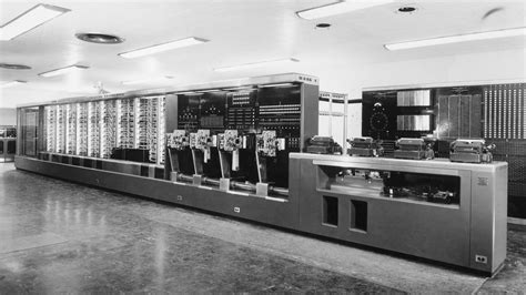 Así era la Harvard Mark 1 de IBM, la primera computadora ...