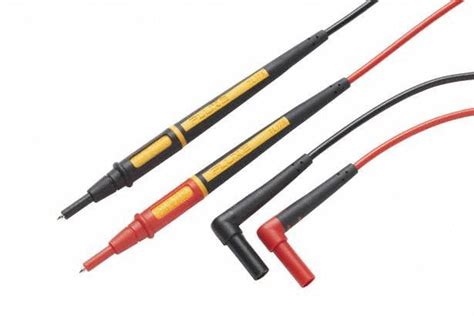 Fluke 4 Ft 8 In Right Angle Shrouded Plug To Retractable Probe Test Probe Leads Black Red