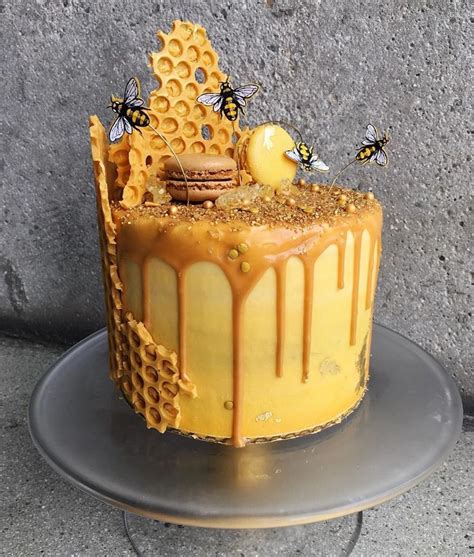 Gâteau Ruche Dabeille Et Nid Dabeilles Macarons Cake Design Idées