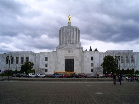 Salem Oregon capitol building | Oregon travel, Oregon, Capitol building