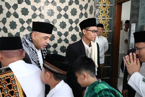 Bupati Zaki Salat Idul Fitri Di Masjid Agung Al Amjad Tigaraksa