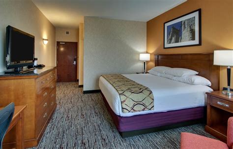 Drury Inn & Suites Findlay - Drury Hotels