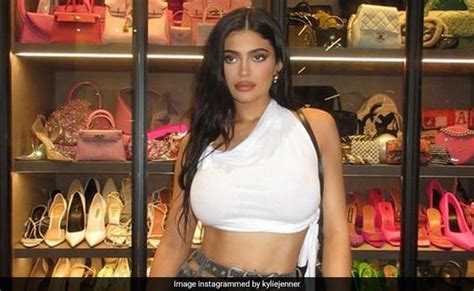 Kylie Jenner Posts Pro Israel Instagram Story Then Deletes It