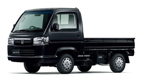 Japanese Mini Trucks Are Becoming Increasingly Popular Among Rural