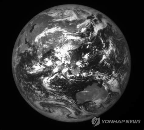 Photos From S Koreas 1st Lunar Orbiter Danuri Yonhap News Agency