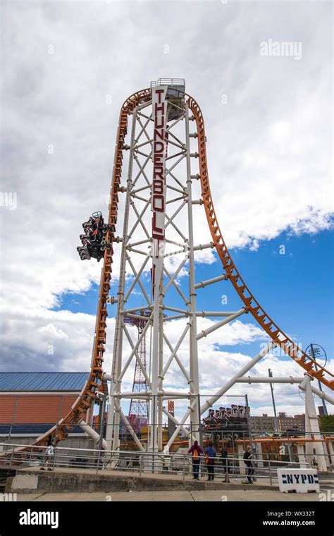 Coney Island Usa June 14th 2019 Thunderbolt Roller Coaster In The