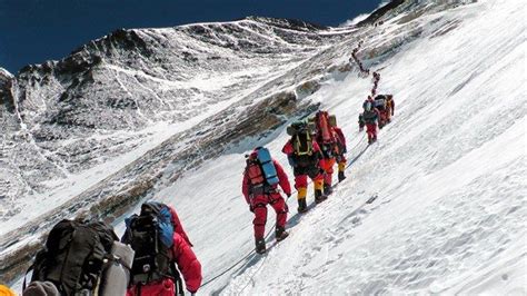 Kenapa Mayat Pendaki Dibiarkan Di Gunung Everest Biaya Dan Bahaya