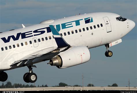 C FWSV Boeing 737 7CT WestJet Airlines Alevik JetPhotos