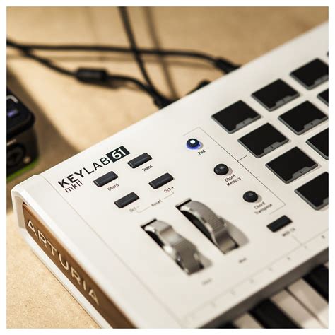 Arturia Keylab 61 Mkii White Nearly New At Gear4music