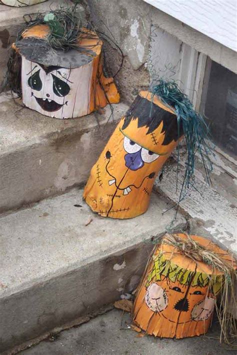 18 Truly Fascinating DIY Halloween Decorations Made Of Reclaimed Wood