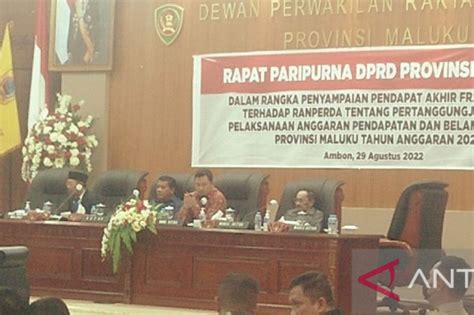 DPRD Maluku Tetapkan Perda Laporan Pelaksanaan APBD 2021 Begini