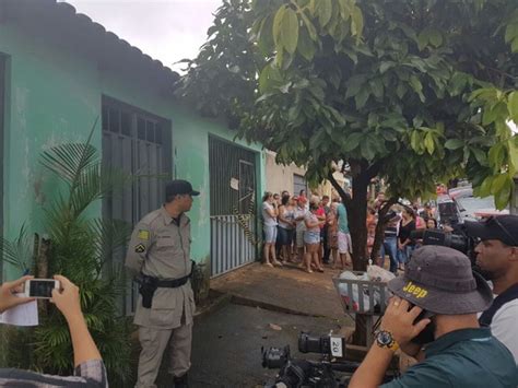 G1 Mãe E Filha De 2 Anos São Encontradas Mortas Dentro De Casa Em Goiânia Notícias Em Goiás