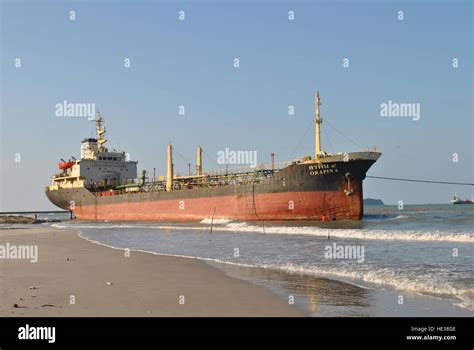 Ran Aground Oil Tanker Ship In Thailand Stock Photo Alamy