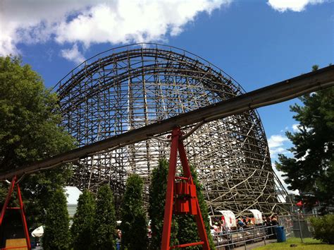 La Ronde Le Monstre