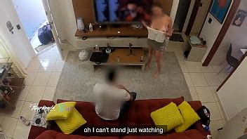 Hot Wife Thay Ksada Was Recognized By The Delivery Man She Lets Him Suck Her On The Living Room