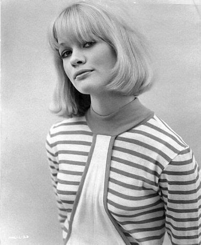 Classic 1960 S Fashion Judy Geeson Women Style Muse