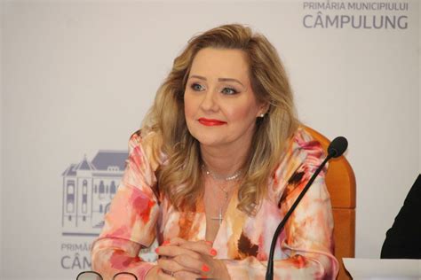 Astăzi la ora 15 30 Elena Lasconi va susţine o conferinţă de presă