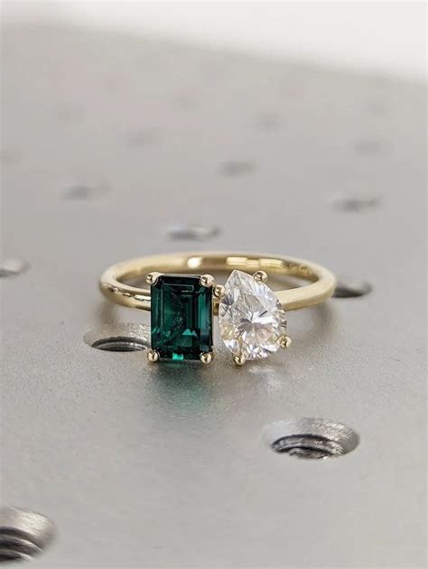 Double Stone Engagement Emerald Ring 2 Stone Toi Et Moi Ring Wedding