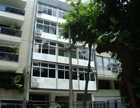 Condomínio Edificio Pitangal rua rainha guilhermina 35 Leblon