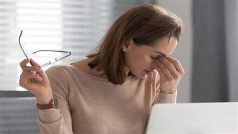 Signs Causes And Treatment Of Eye Strain Headache