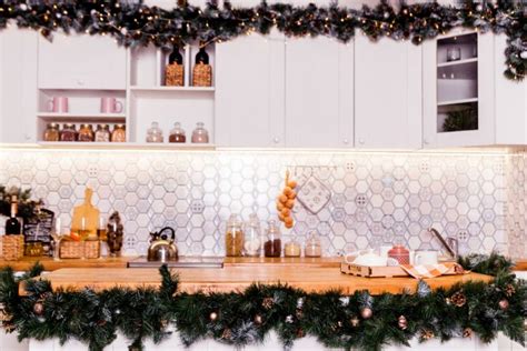 How To Hang Garland Above Kitchen Cabinets Easy Step By Step Guide