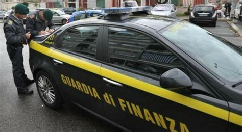 False Fatture E Riciclaggio Sequestri Per Oltre 10 Milioni 12 Arresti