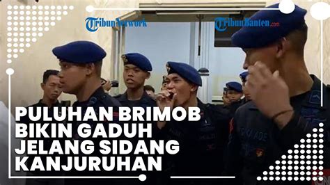 Puluhan Brimob Bergemuruh Teriakan Brigade Jelang Sidang Kanjuruhan