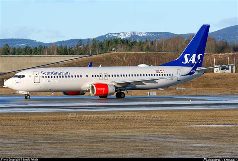 LN RRF SAS Scandinavian Airlines Boeing 737 85P WL Photo By Laszlo