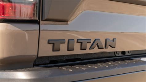 2023 Titan Nissan Photos and Videos - MotorTrend