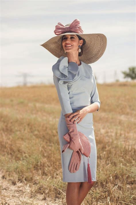 Look Invitada Boda D A Ma Ana Vestido Azul Pamela Guantes Pronovias