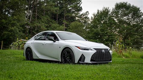 lexus    sport  magazine