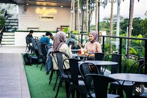 Chill Banget Guys Rekomendasi Cafe Rooftop Estetik Di Daerah Malang